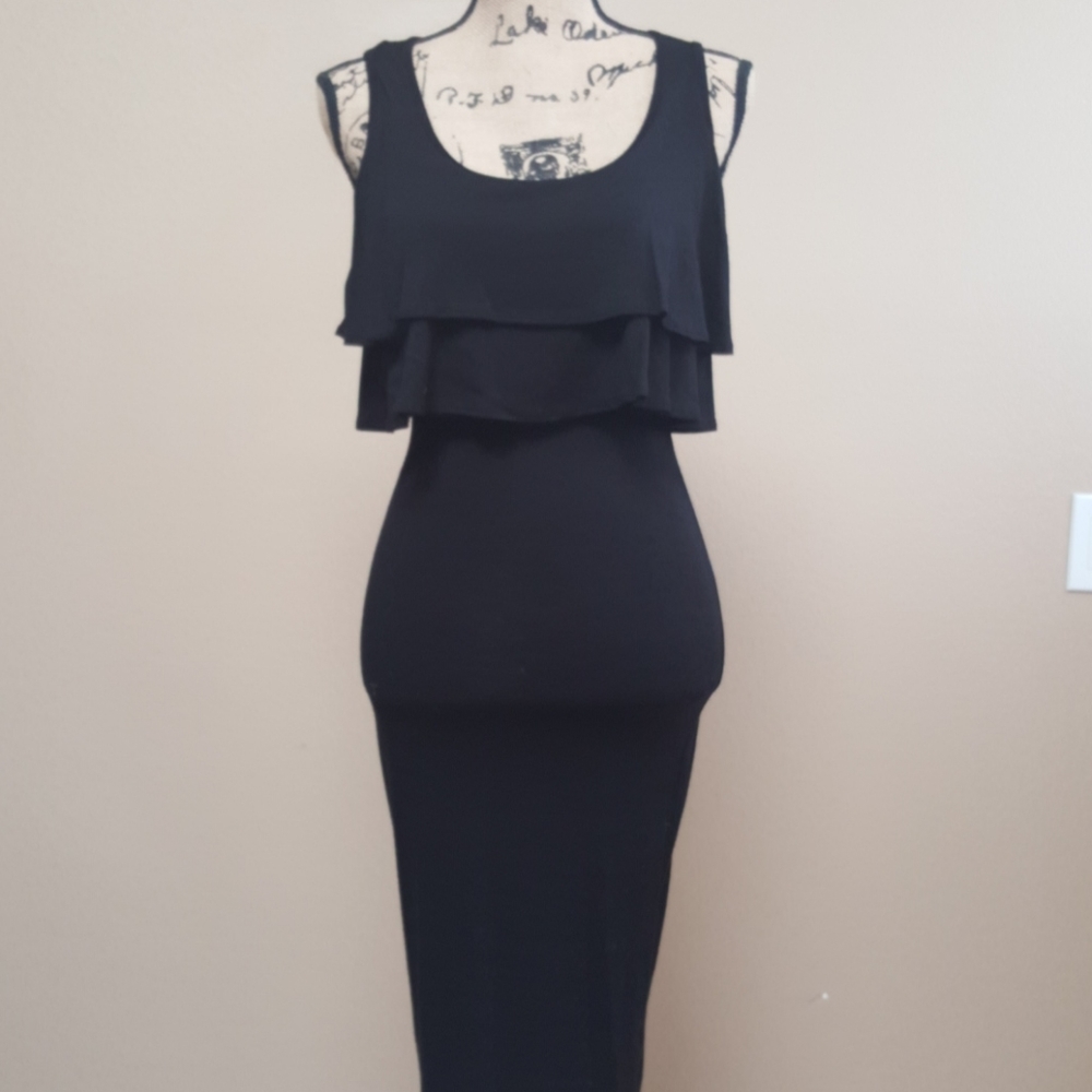 BLACK DRESS